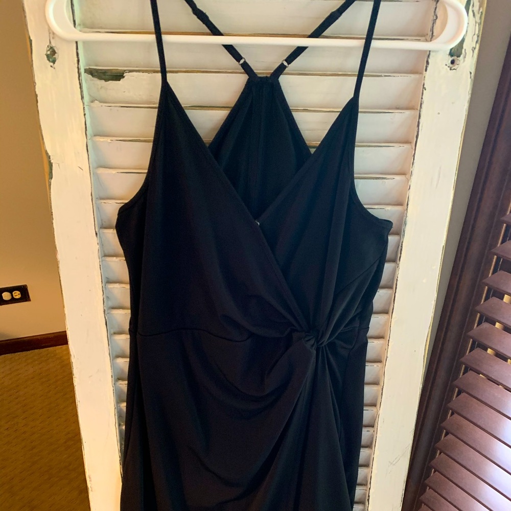 Cute and simple black mini dress!